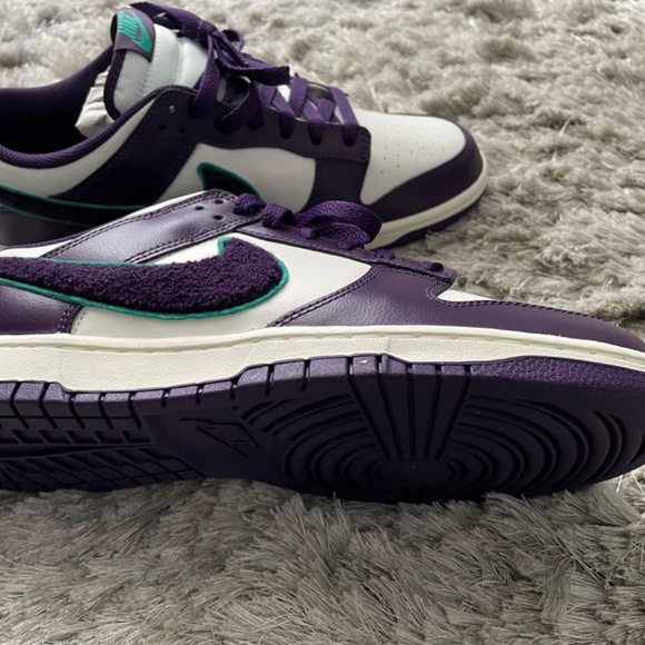 Men’s Purple Dunks - Picture 2 of 4
